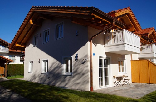 Chieming Apartment | Ferienwohnung Seeblick, 1-4 Pers., 1 Sep. Schlafzimmer, Südbalkon