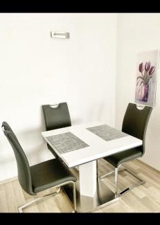 Kronau Apartment | Ferienwohnung Spatzennest