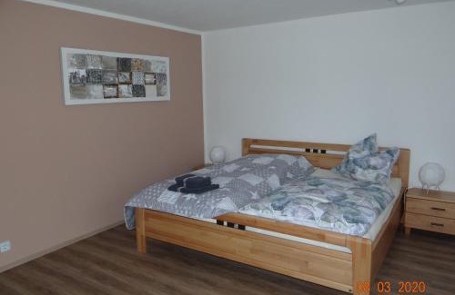 Oehringen Apartment | Ferienwohnung Stein