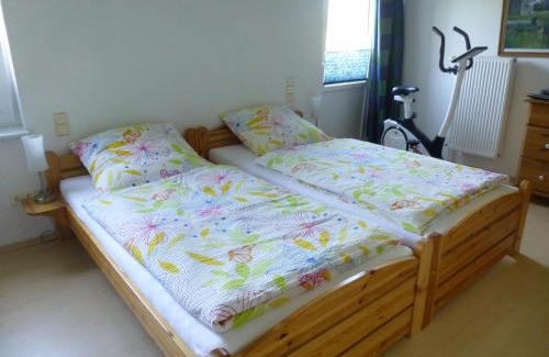 Erfde Apartment | Ferienwohnung Stoeterau - ebenerdige FeWo mit Sonnenterrasse
