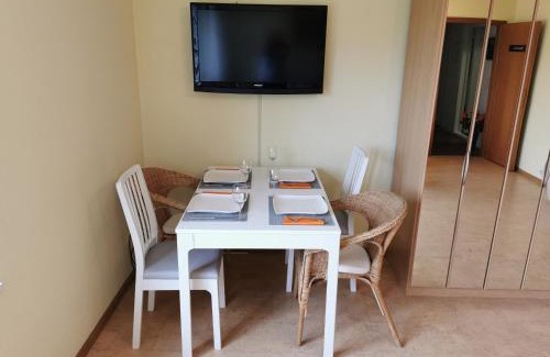 Rudolfstetten-Friedlisberg Bed & Breakfast | Ferienwohnung und B&B Chasa Janett