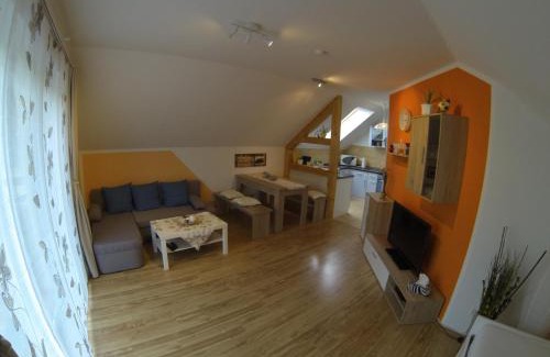 Unterwellenborn Apartment | Ferienwohnung Unterwellenborn