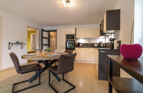 Heringhausen Apartment | Ferienwohnung Waldblick mit Terrasse und Garten - Familienfreundlich