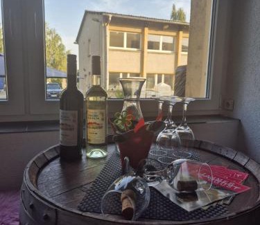 Kretzschau Apartment | Ferienwohnung Weingut Lahmer August Appartment Weintraube