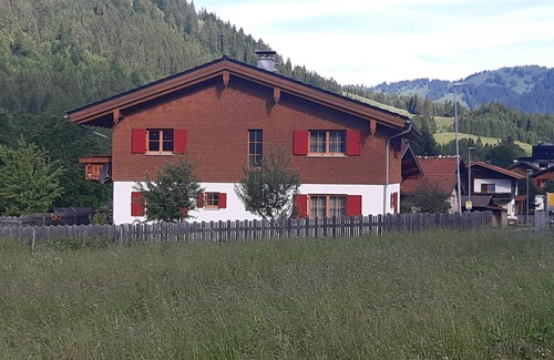Schattwald Apartment | Ferienwohnung Zobl, Österreich
