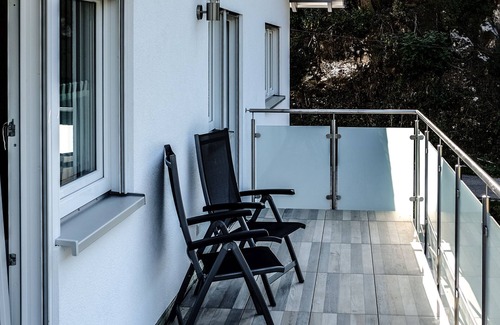 Oberkirch Apartment | Ferienwohnung zum Brennhisle, 60qm mit 2 Schlafräume für max. 4 Personen