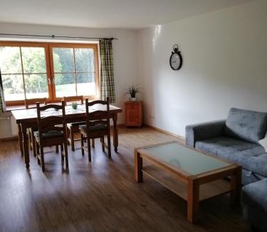 Siegsdorf Apartment | Ferienwohnung zum Gimpei