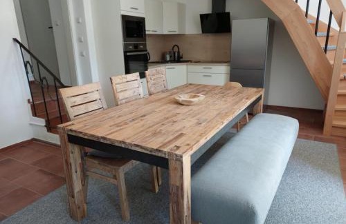 Wallenfels Apartment | Ferienwohnungen Alte Schmiede