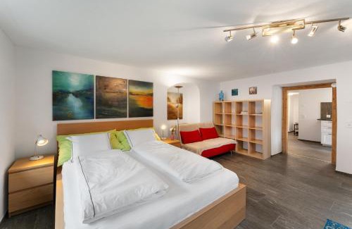 Sumvitg Apartment | Ferienwohnungen Romantica und Pacifica - ArtDaGio