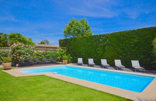 Robion House | Ferme St Roch