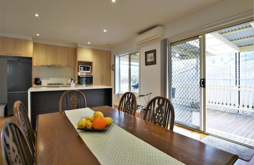 Healesville Apartment | Fermoy Cottage - lovely 2 bedroom cottage