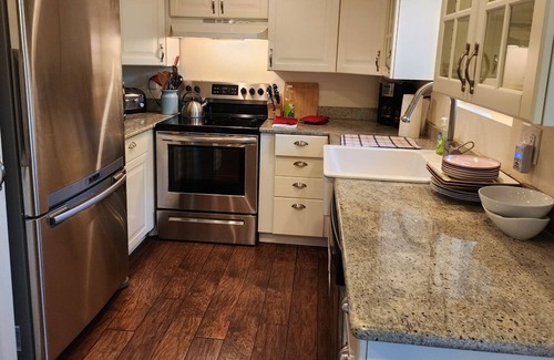 Mains Farm House | Fern Gully: Cozy cottage, Hot tub, Wood stove