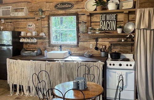 Tishomingo Cottage | Fern Hollow Treehouse, rustic escape cozy romantic