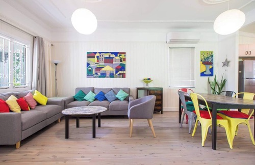 Paddington House | Fernberg Cottage Sunny Queenslander Charm