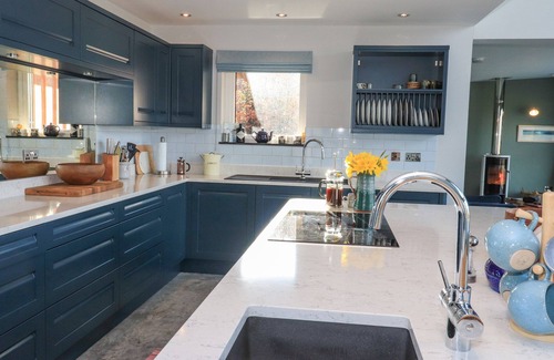 Logie Coldstone Cottage | FERNEYTOUN, pet friendly, with open fire in Ballater