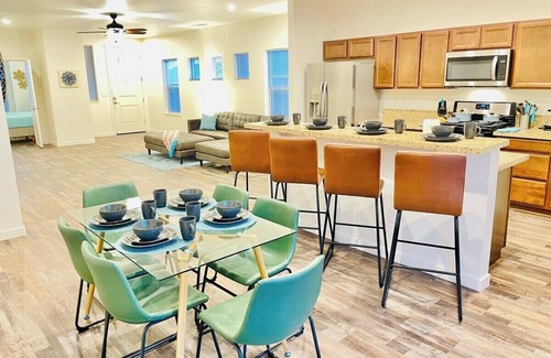 Fernley House | Fernley House/5TVs Sleeps 13/Pet OK🦮🐈