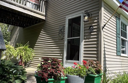 Milford Apartment | Fernwood Guesthouse Garden Room, 1 of 2, near Dreams Park and Arnold Lake