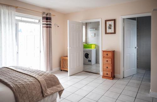 Kilrush Apartment | Ferry Lodge Cottage