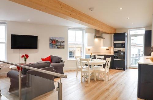 Dartmouth House | Ferryside