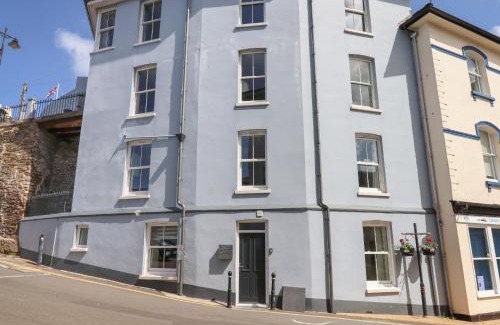 Dartmouth House | Ferryside