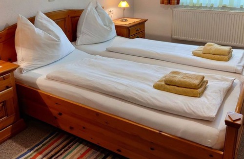 Sankt Georgen im Attergau Apartment | Fewo Kalvarienberg - Frühstückspension Holzapfel