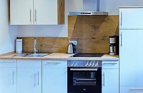 Equarhofen Apartment | FeWo für 3 Pers. (40m2) an denkmalgeschütztem Hof mit Landhausgarten