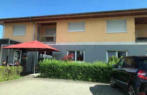 Altdorf Apartment | FeWo Golden Palace