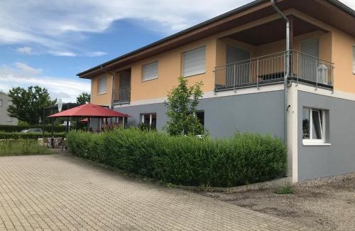 Altdorf Apartment | FeWo Golden Palace