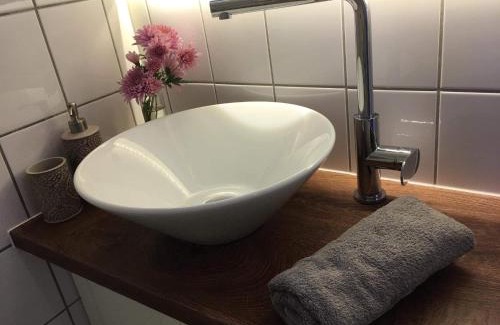 Burghausen-Rueckmarsdorf Apartment | FeWo Khuki