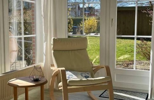 Wulfen Apartment | FeWo mit Terasse u. Garten am Golfplatz