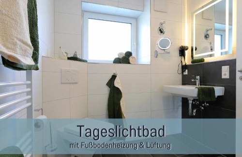 Hockelheim Apartment | FeWo Savanna Lodge Northeim - barrierefrei und großzügig - 100qm - 3 Schlafzimmer - bis 6 Gäste - Babies reisen gratis - Terrasse, Garten & Grill - vollausgestattete Küche mit Spühlmaschine - Klimaanlage, Fußbodenheizung & Raffstores - nahe Göttingen