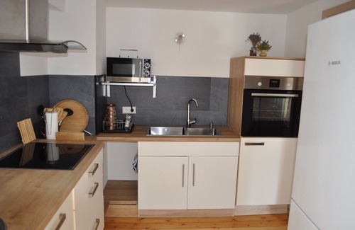 Waldhufen Apartment | FEWO Wolfseiche apartment, in the middle of nature, directly on the cycle path charging station