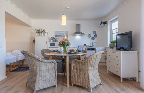 Wassersleben Apartment | fewo1846 - HolidayWassersleben (App. 648)/Studio app. with balcony & sea view