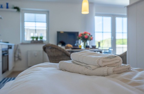 Wassersleben Apartment | fewo1846 - HolidayWassersleben (App. 648)/Studio app. with balcony & sea view