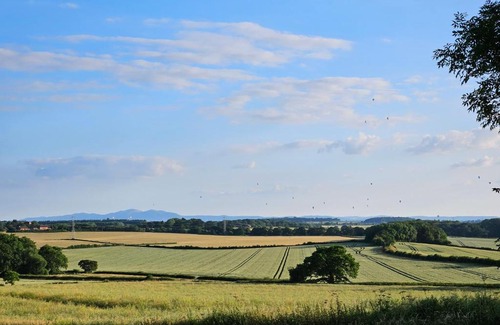 Whitney-on-Wye Other | Fibden Farm Glamping - Luxury Safari Lodge