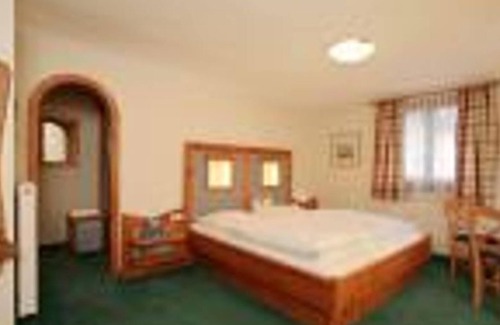 Kaprun Bed & Breakfast | "FICHTE" apartment/1 bedroom/bathroom, WC - Pension Lachmayr