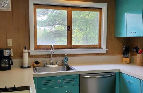 Mayfield House | Fiebing's Rustic Cabin on two Private Lakes