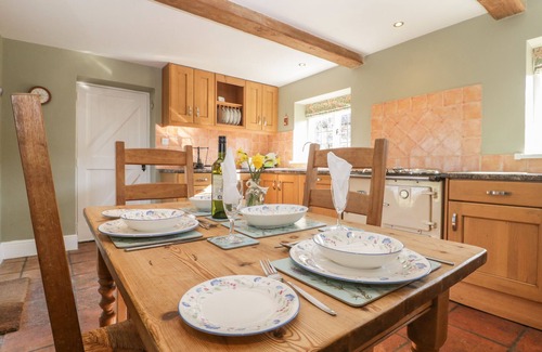 Ilton Cottage | FIELD VIEW, pet friendly, country holiday cottage in Taunton