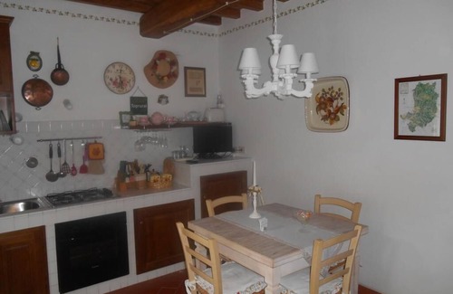 Burchio House | Fienile Santa Laura (Charming Apartment)