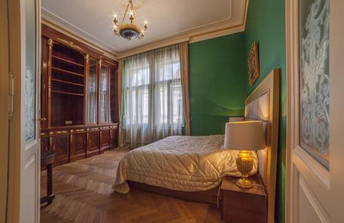 Ljubljana Old Town Apartment | Filip’s Palace Luxurious Apartment