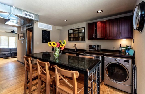 Waco Condo | Finally a better way to visit Waco! Minutes from Magnolia Market/McLane