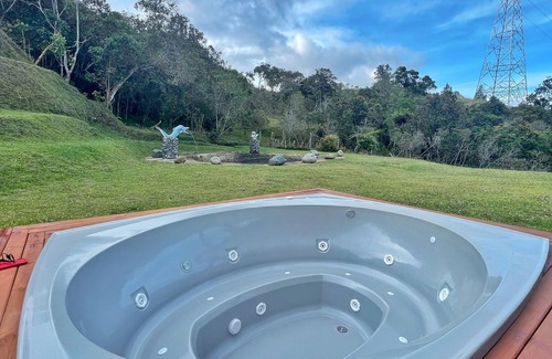 Guarne House | Finca de Lujo con Chimenea y Jacuzzi a 10 Min Autopista en Guarne