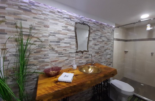 Alcala House | Finca Hotel Villaluzandi