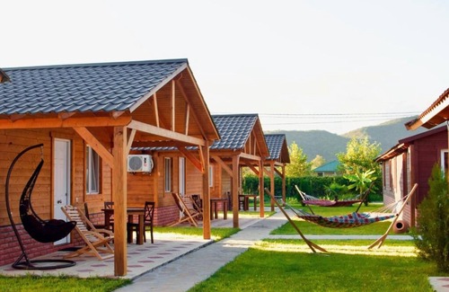 Kvemo Alvani Cottage | Finca Idoize Camping Hotel