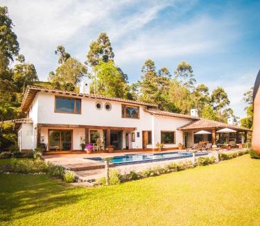 Retiro Villa | Finca La Hacienda