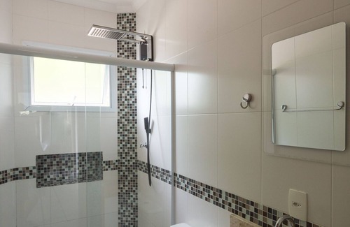 Jarinu House | Finca with heated pool in gated community