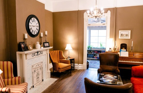 Hendersonville Bed & Breakfast | Find genuine southern hospitality in Hendersonville at the 1898 Waverly Inn.