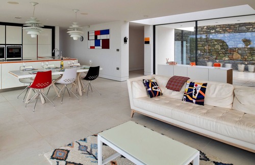 Criccieth House | Finest Retreats | Cefn Castell