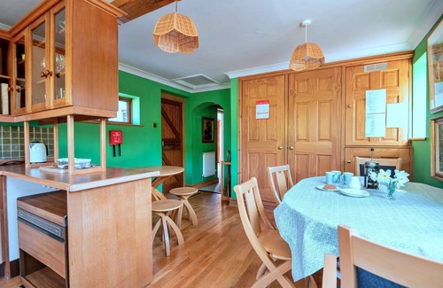 Llanidloes House | Finest Retreats | Cwmfron House
