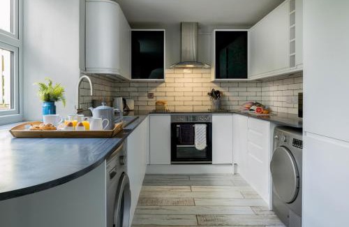 Caerwys House | Finest Retreats - Esmor Cottage